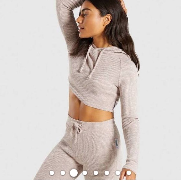 Gymshark slounge cropped hoodie - Picture 2 of 3